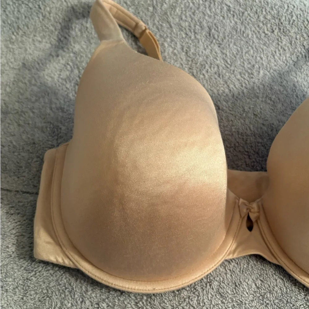 Cacique 38DDD Lightly Lined T-Shirt Women's Bra Cream/Tan